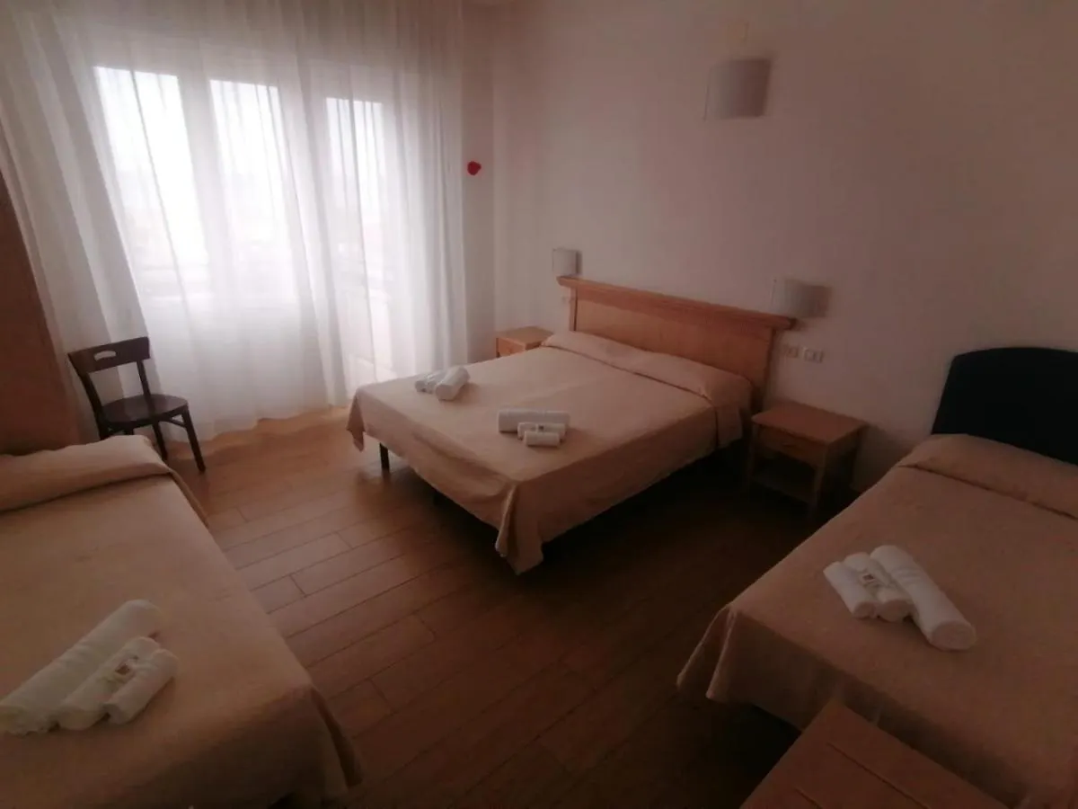 Hotel Villa Santanna 2*, Rimini